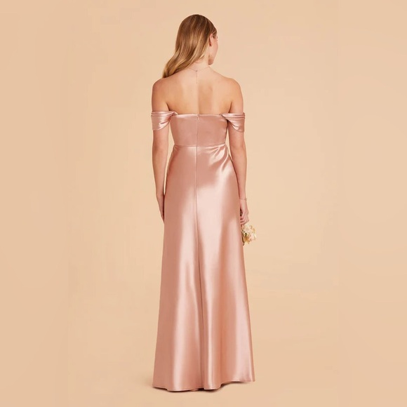 Mia Convertible Dress
Shiny Satin Rose Gold XS - Picture 5 of 6